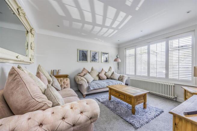 58 Farlington Avenue, Drayton-PorticoMarketing-Sol