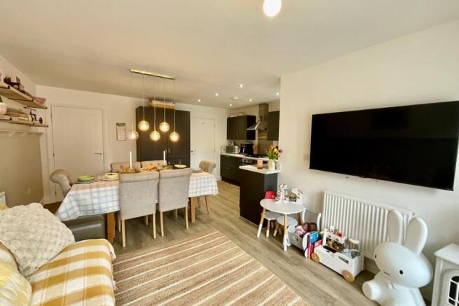 4 bed Detached for sale Image 7