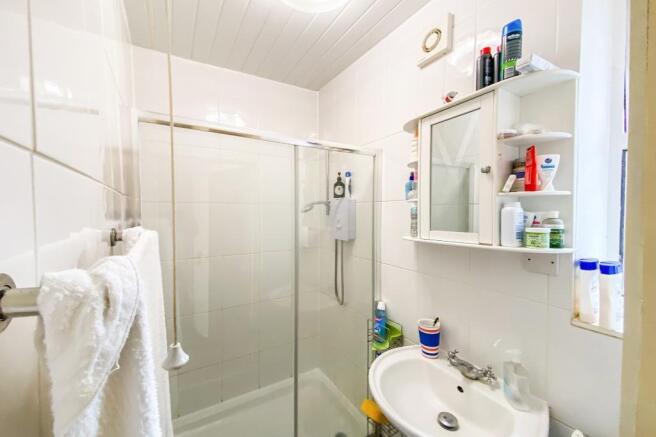 39 Waldeck Road, Duckett's Green, London N15 3EL