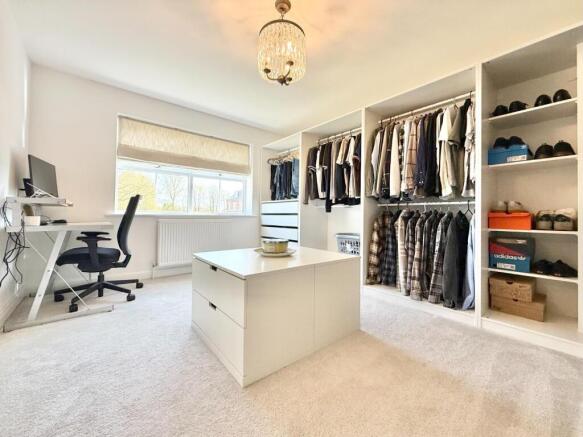 3 bed Detached to rent Image 11