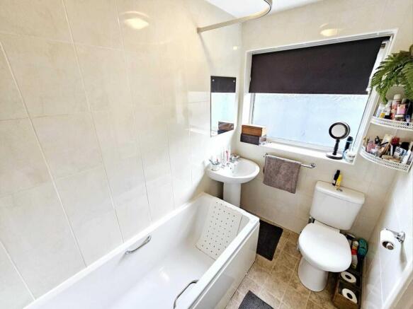 2 bed Semi-Detached Bungalow for sale Image 11