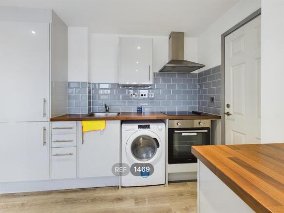 Kitchen & Living area