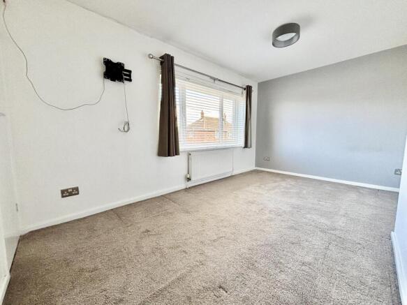 2 bed Semi-Detached for sale Image 8