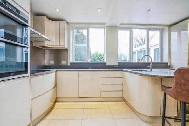 3 bed Detached for sale Image 7