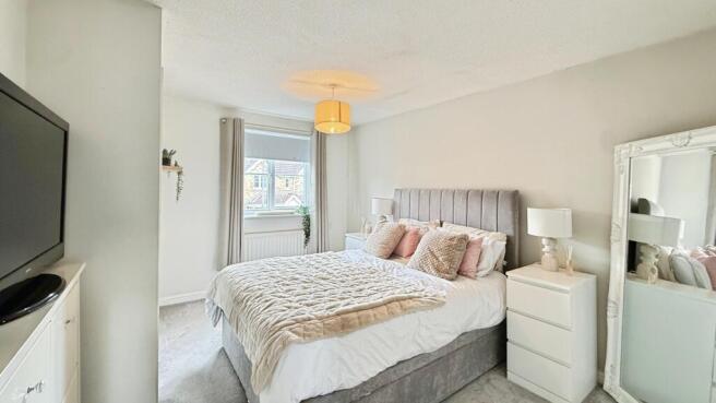 4 bed Detached for sale Image 10