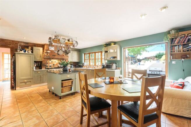 Kitchen/Dining Room