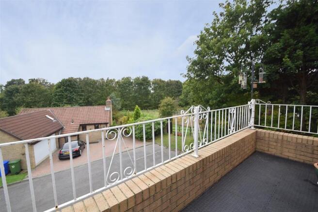 16 Ridgeway rear.jpg