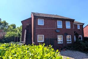 32, Helford Gardens, Southampton SO18 3LX
