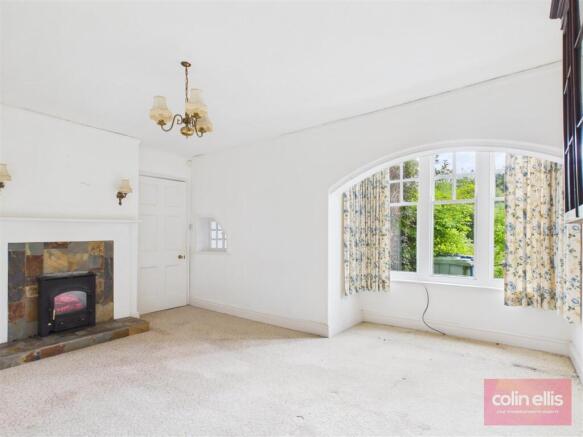 4 bed Semi-Detached for sale Image 10