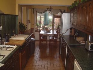Dining kitchen