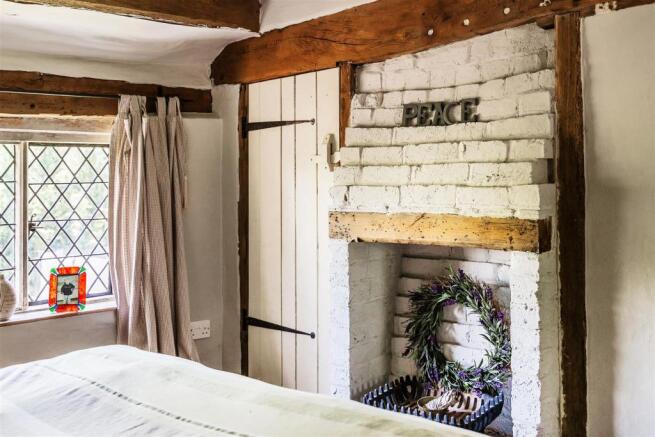 house. estate agency Bucks Green Snoxall