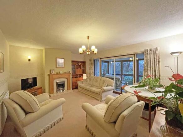 Yeomans Way 18 Lounge Dining Room Front.jpg