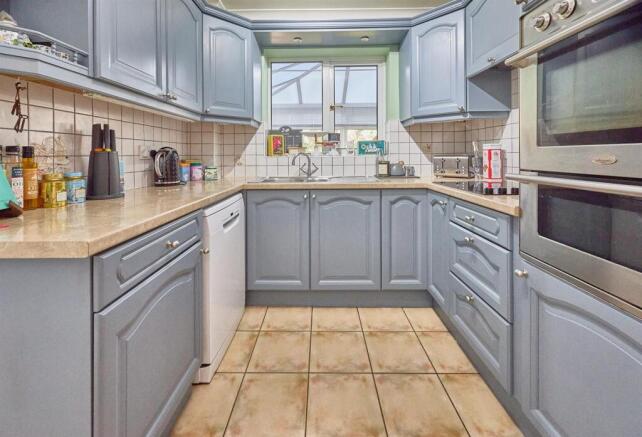 Fitted kitchen to rear