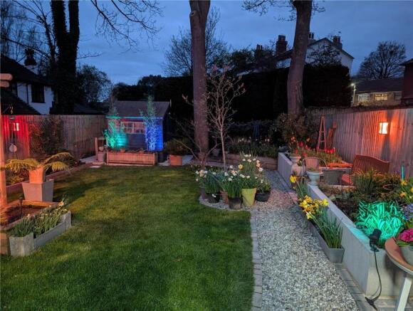 4 bed Semi-Detached for sale Image 4