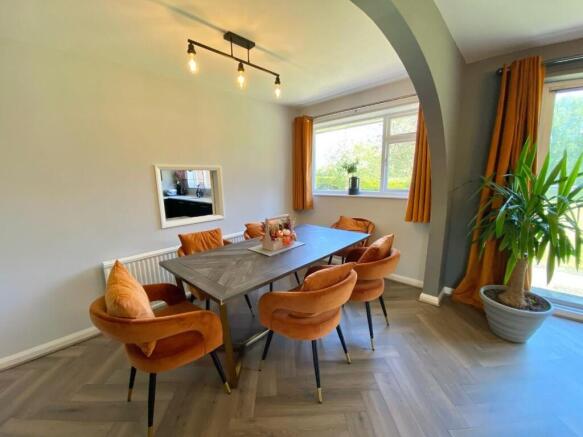 3 bed Detached Bungalow to rent Image 6