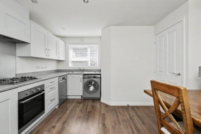 3 bed Semi-Detached for sale Image 11