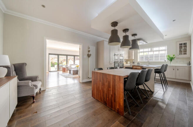 1409259-4-699dec6...