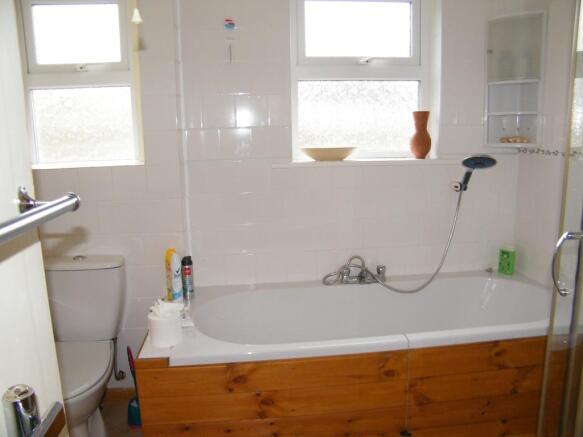Ground Floor Bathroo