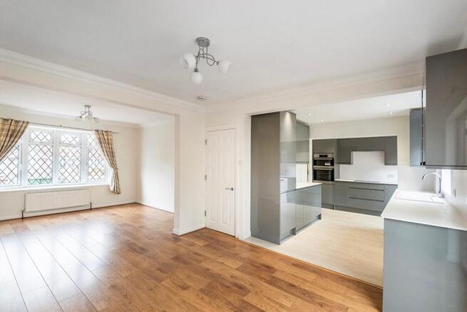 Hythe Avenue, Bexleyheath, DA7 photo 4