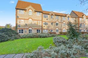 Flat 16, Greenwich Court, Parkside, Waltham Cross EN8 7TJ