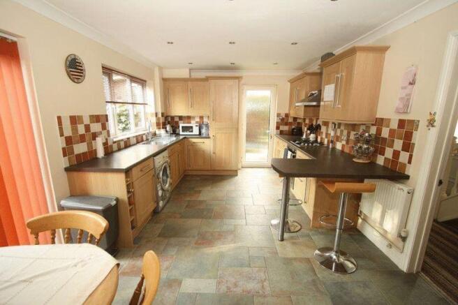 Kitchen/dining...