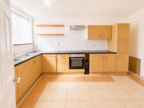 Kitchen3.jpg