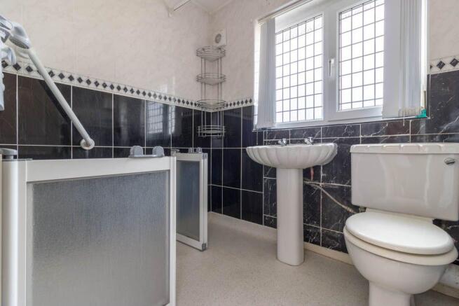 Bathroom (Wet room)