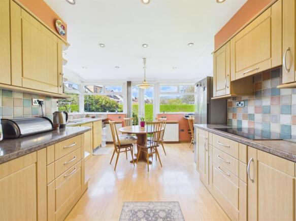 3 bed Detached Bungalow for sale Image 8