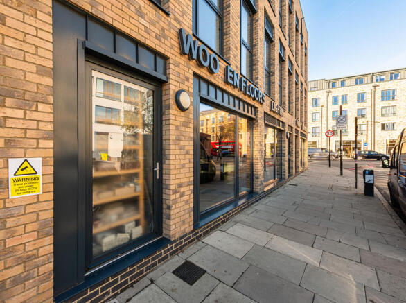 Seven Sisters Roa...