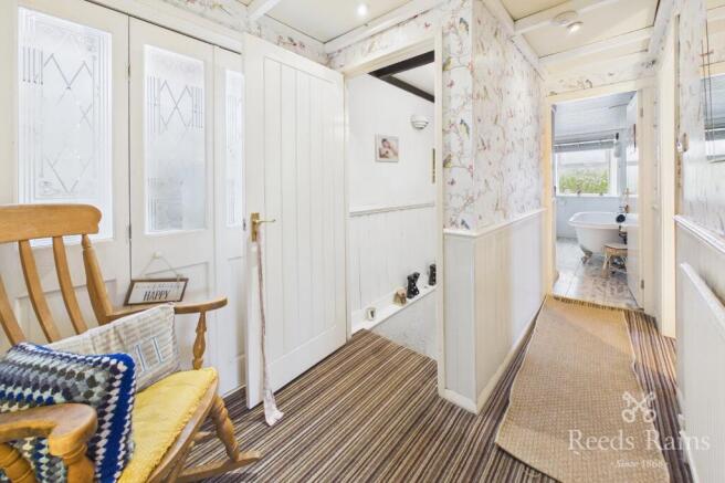3 bed Semi-Detached for sale Image 9