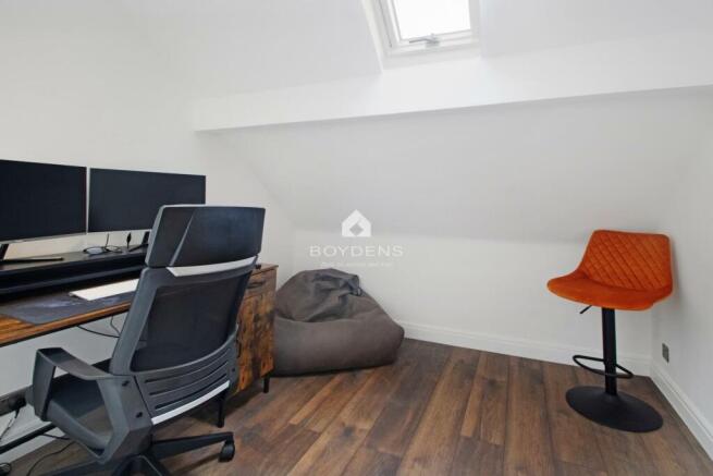 Photo 11