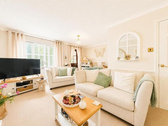 Gladden Fields, South Woodham Ferrers, Chelmsford photo 5