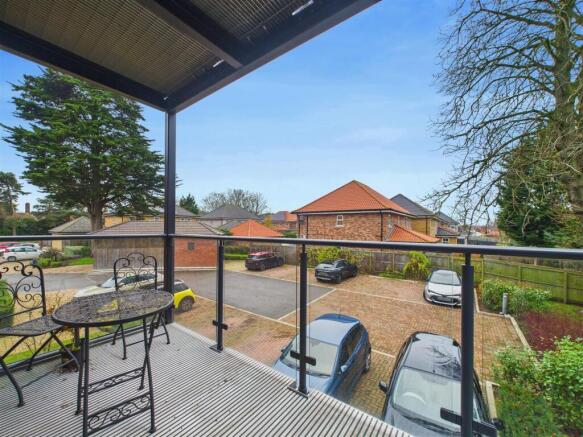 2 bed Retirement Property for sale Image 7