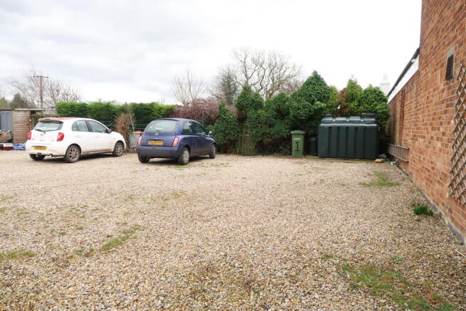 1 bed Terraced to rent Image 7