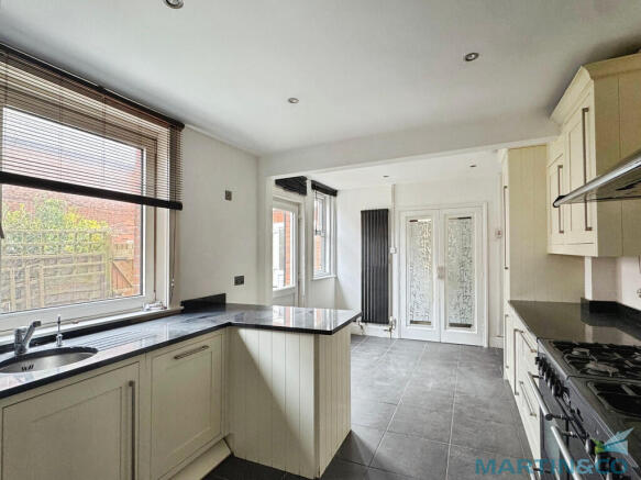 2f5195e7-7-42BE-B...