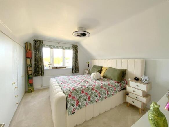 3-bed detached on Moorland Drive, New Waltham, £239,950