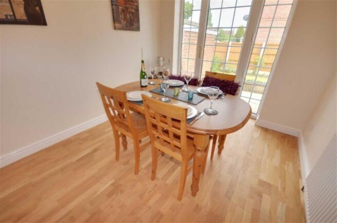 DINING ROOM / BEDROO
