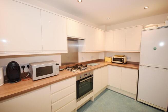 KITCHEN.JPG