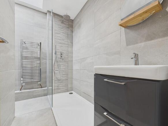 2 bed Terraced for sale Image 8