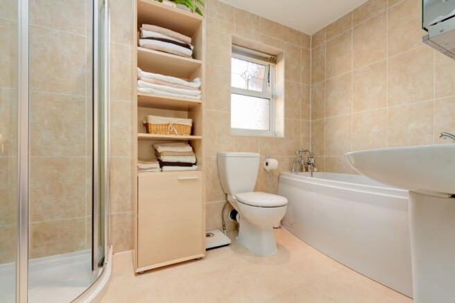Master Ensuite