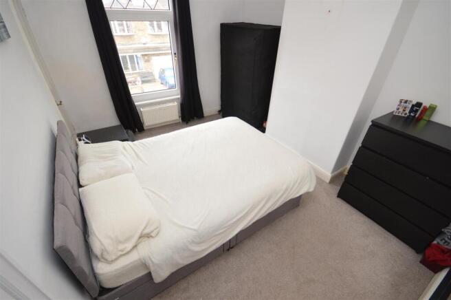 3 bed Terraced for sale Image 7