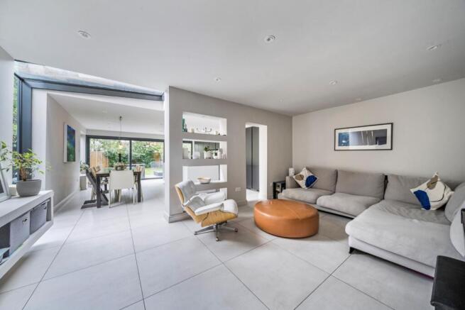Coverts Road, Claygate, KT10 photo 4