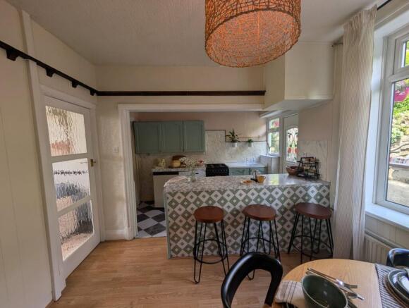 3 bed House for sale Image 5