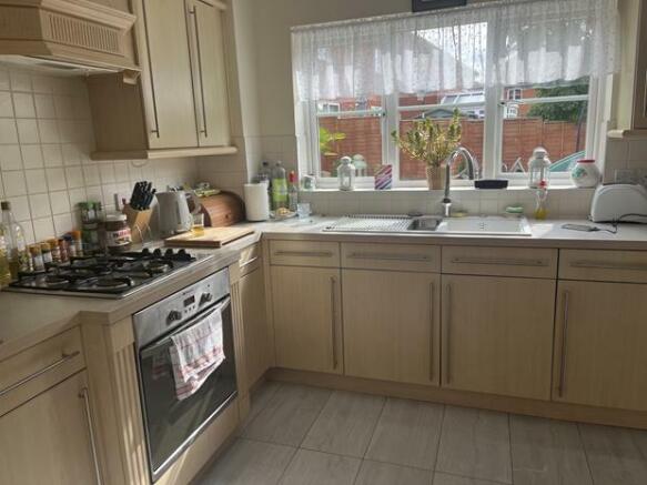 5BodiamCloseKitchen
