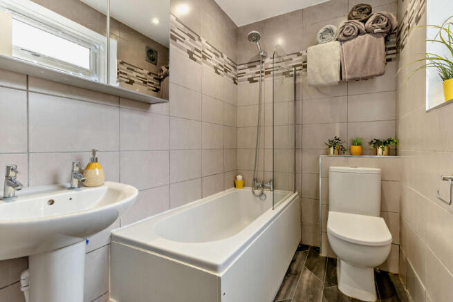 3 bed Terraced for sale Image 6