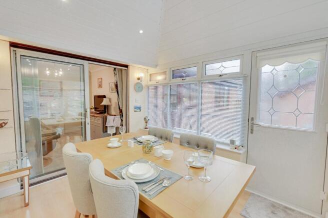3 bed Bungalow for sale Image 8