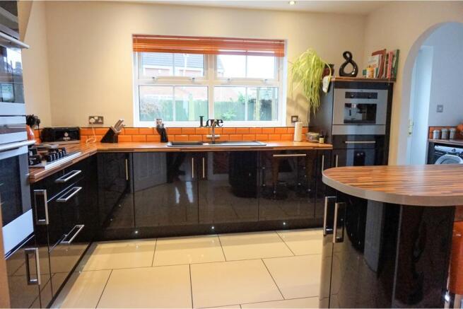 Kitchen / Breakfast