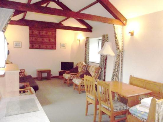 Lounge/Kitchen