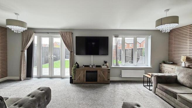 4 bed Detached for sale Image 4