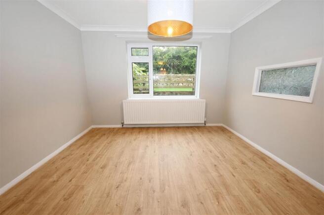3 bed Detached to rent Image 7